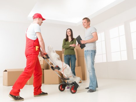 Flexible secure storage space in Wennington for moving and renovation needs